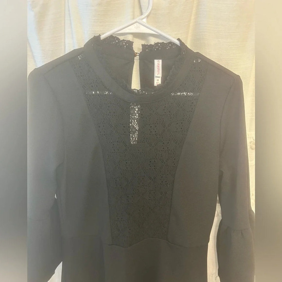 Xhilaration black dress with trumpet sleeves size M - Picture 5 of 7